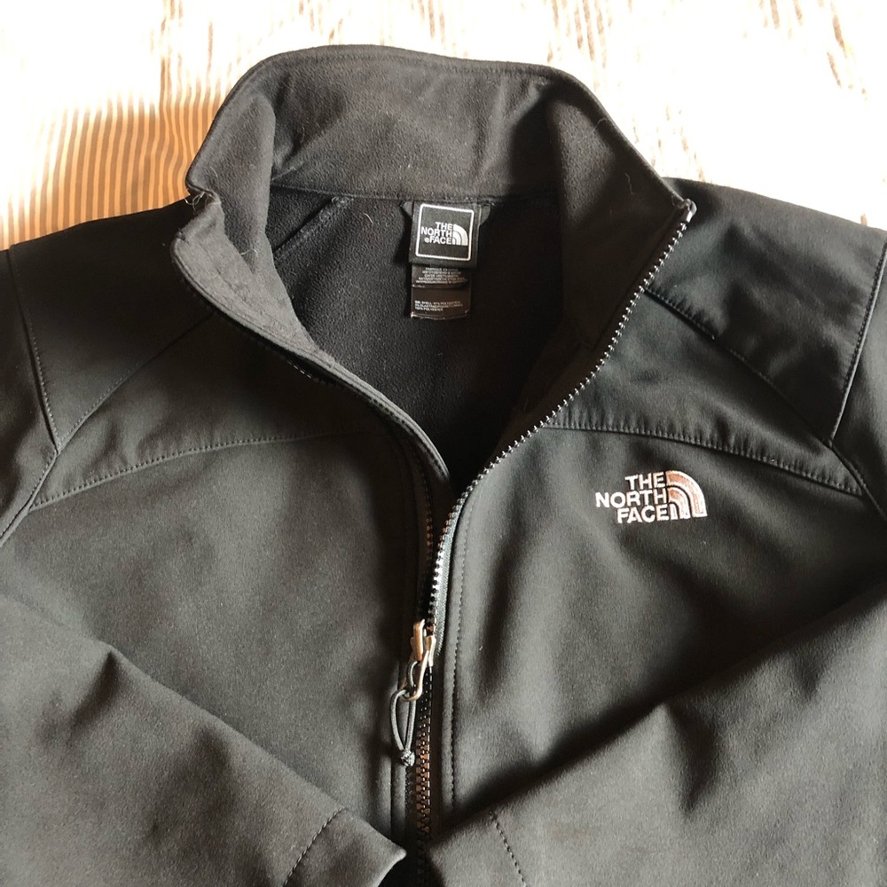 North Face Apex Soft Shell Wind Jacket - image 4
